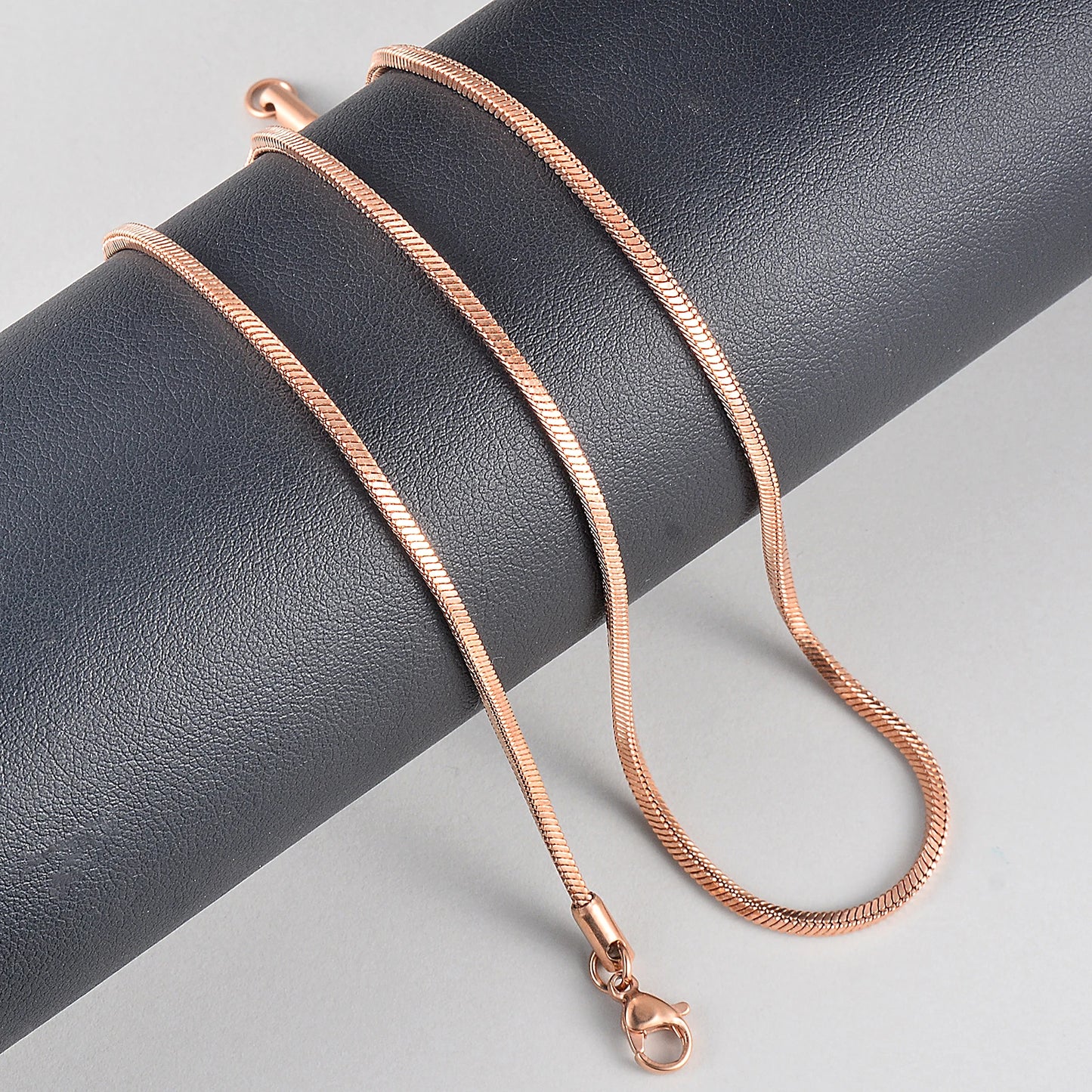 Liora Rosé — Elegancia Minimalista