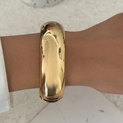 Sahara — Brazalete Escultural