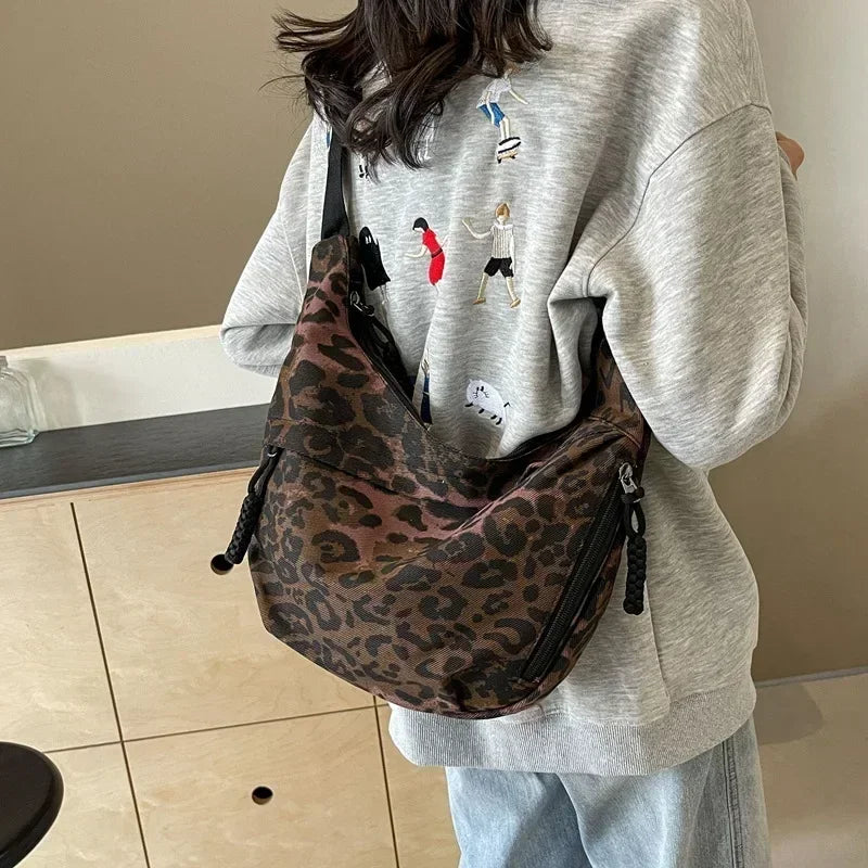Leona — Estampado Salvaje
